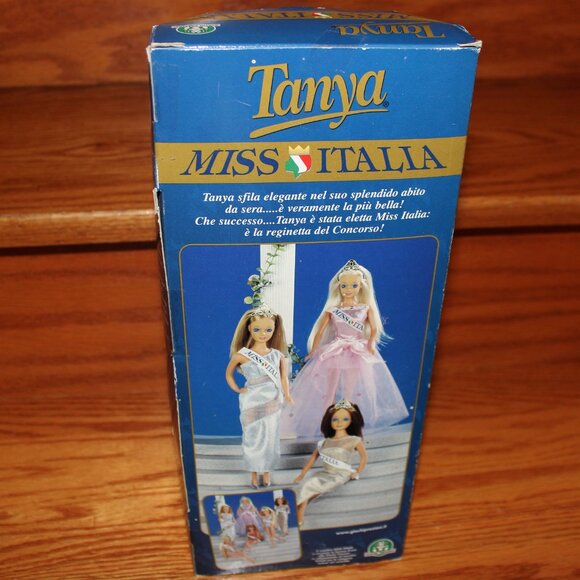 3/$118❤️rare TANIA Miss Italia 2000 figurine 12" doll bambola Giochi Preziosi - Picture 11 of 11